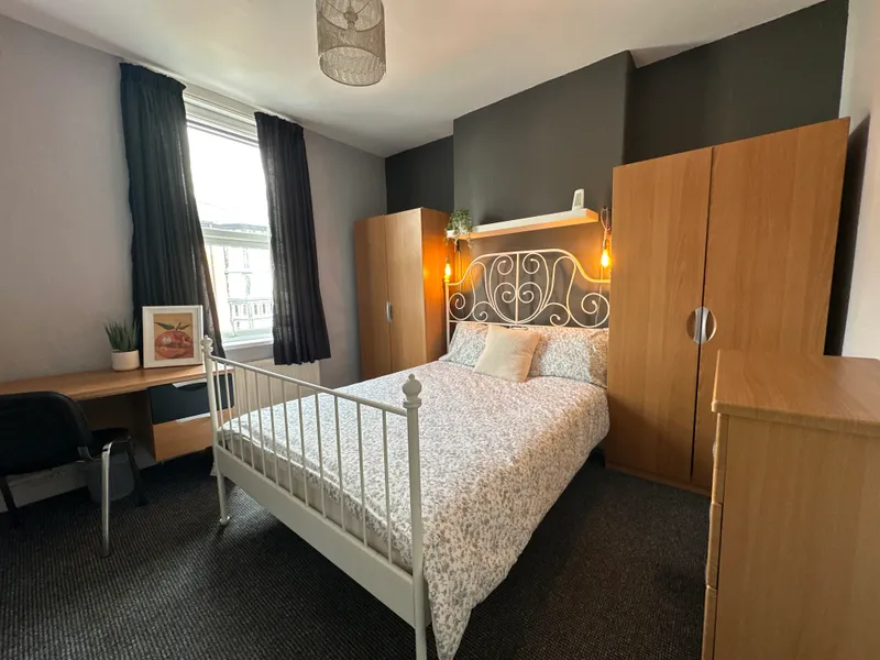 Ripon St // 4 Bed // SEPT 2026 - Image 10