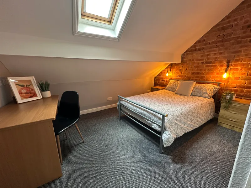 Ripon St // 4 Bed // SEPT 2026 - Image 3