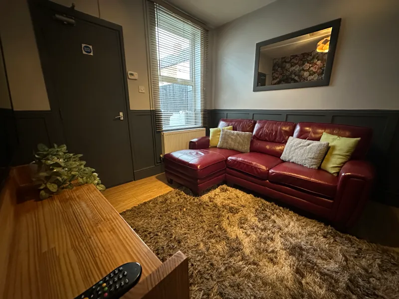 Ripon St // 4 Bed // SEPT 2026 - Image 6