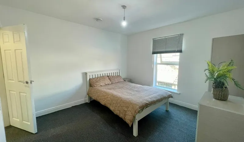 Eastfield St // 3 Bed // JUNE 2026 - Image 15