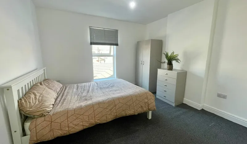 Eastfield St // 3 Bed // JUNE 2026 - Image 13