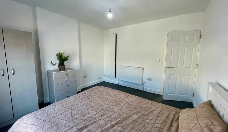 Eastfield St // 3 Bed // JUNE 2026 - Image 14
