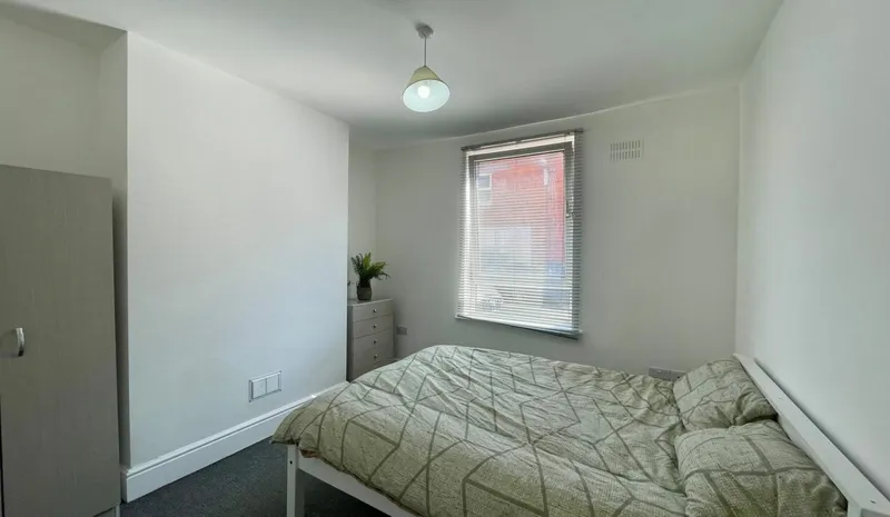 Eastfield St // 3 Bed // JUNE 2026 - Image 12