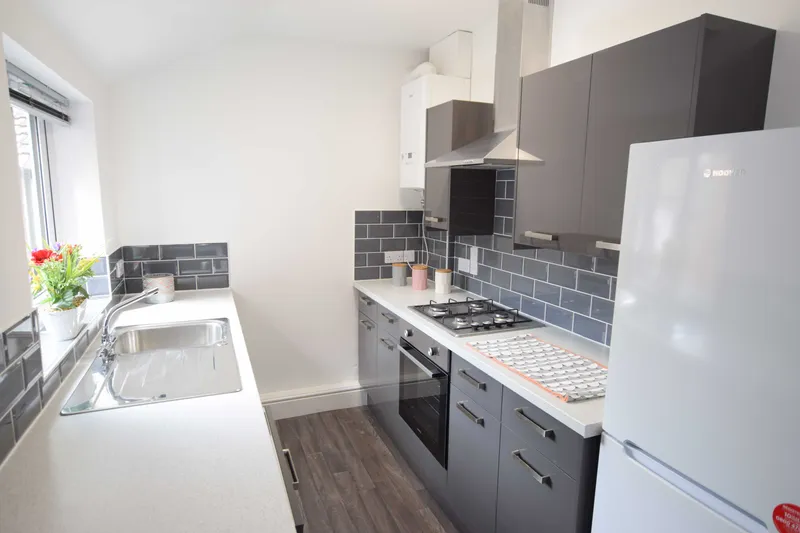 Eastfield St // 3 Bed // JUNE 2026 - Thumbnail 1