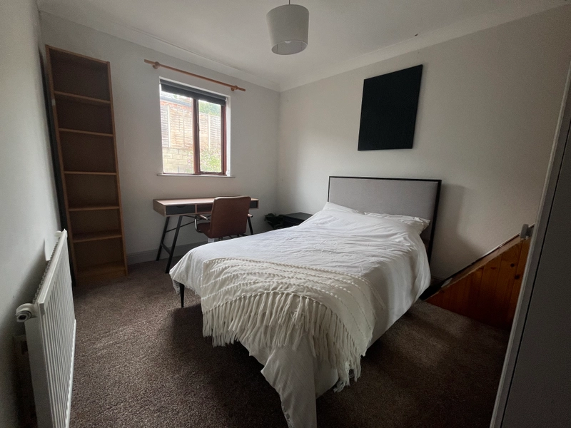 Spare rooms in the West end - View Now - Thumbnail 7