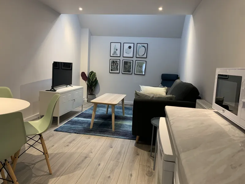 2 BED STUDENT HOUSE // 2026/2027 - Image 2