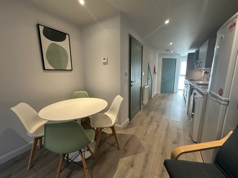 2 BED STUDENT HOUSE // 2026/2027 - Thumbnail 1