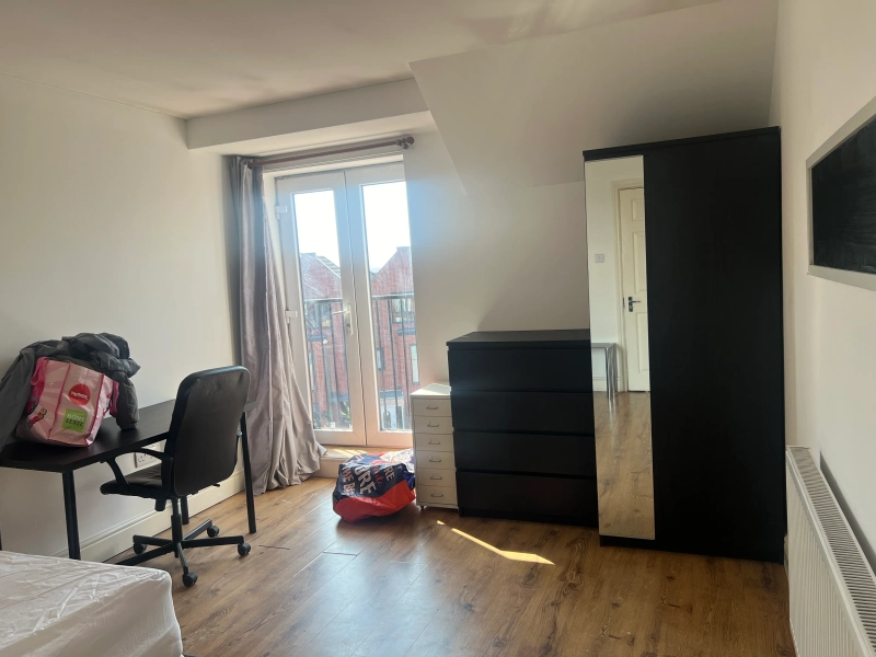 6 bedroom student house - Lenton  (Clifford Street) - Thumbnail 10