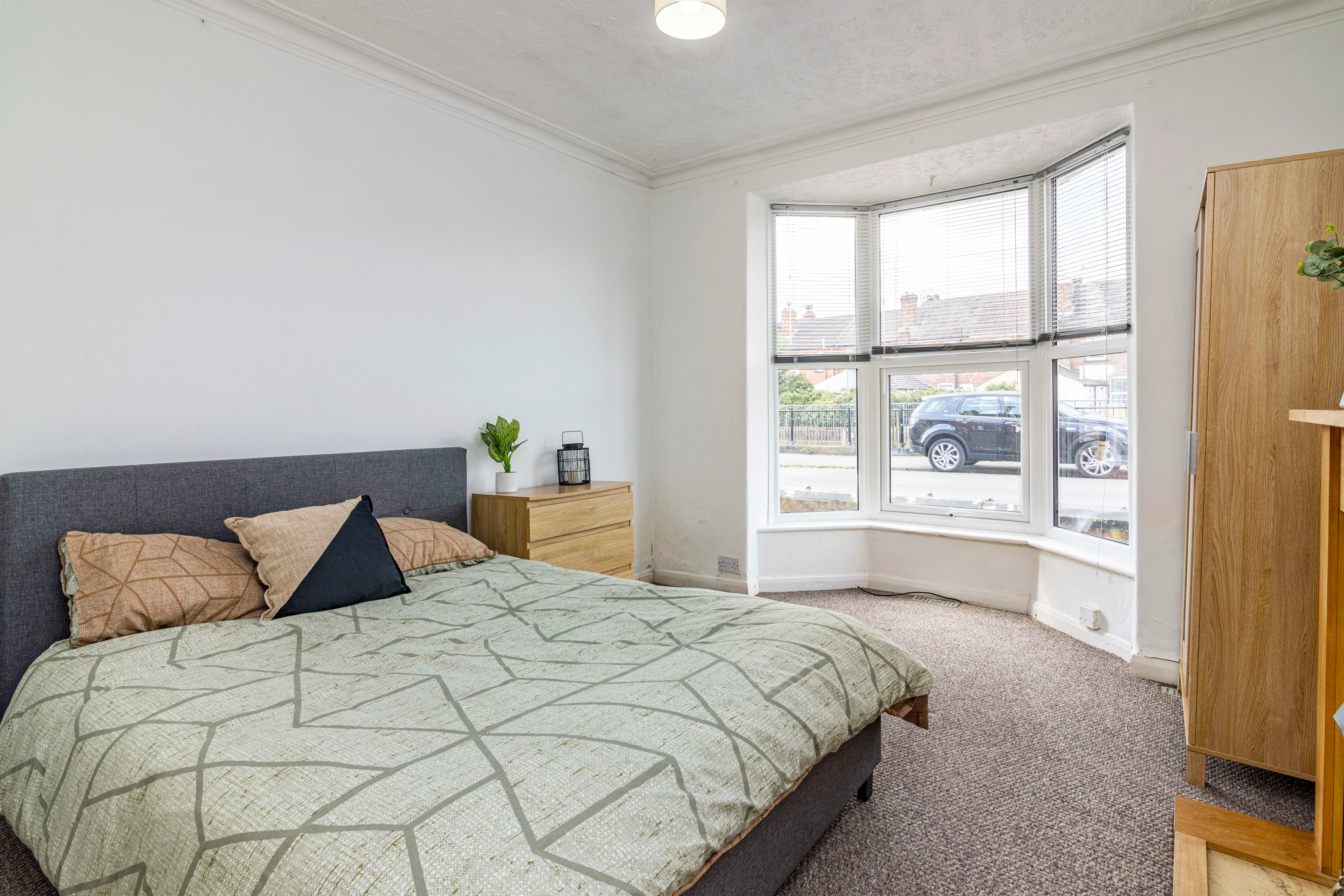 3 Bed - Bills inclusive - Sincil Bank, LN5 7TQ - Image 1