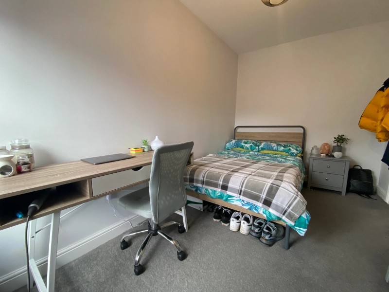 3 Bed - Bills Inclusive - Severn Street - Thumbnail 8