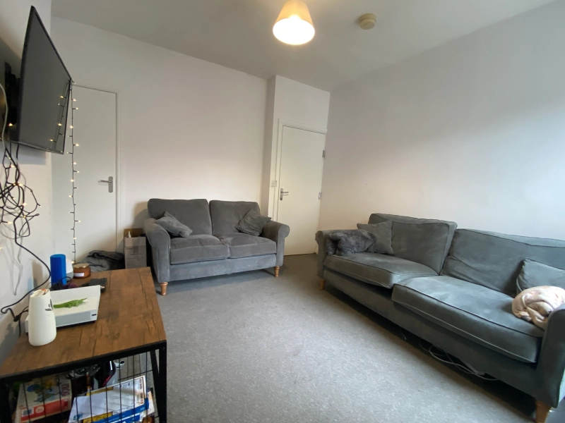 3 Bed - Bills Inclusive - Severn Street - Thumbnail 14