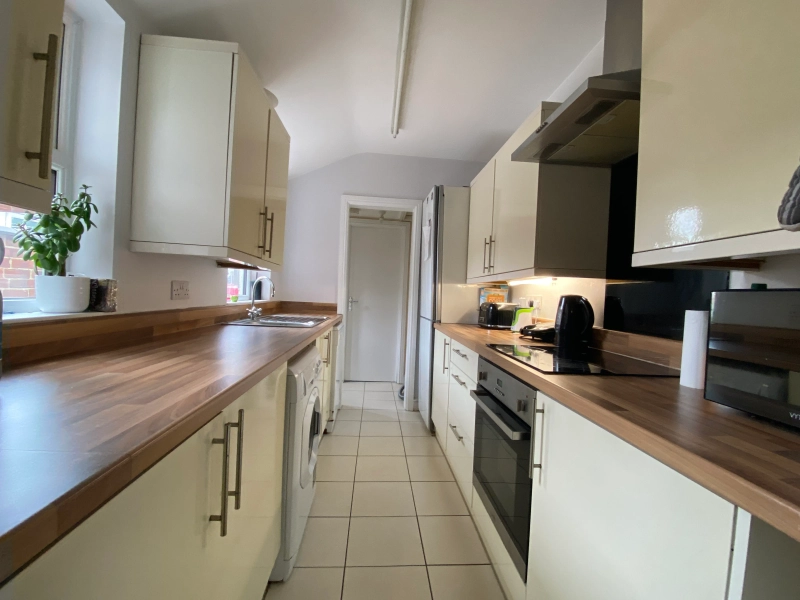 3 Bed - Bills Inclusive - Severn Street - Thumbnail 15