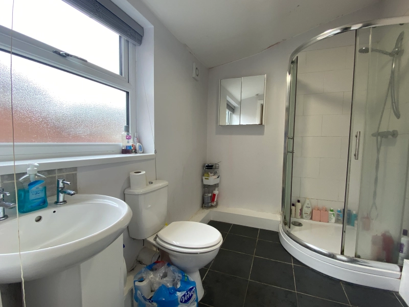 3 Bed - Bills Inclusive - Severn Street - Thumbnail 17