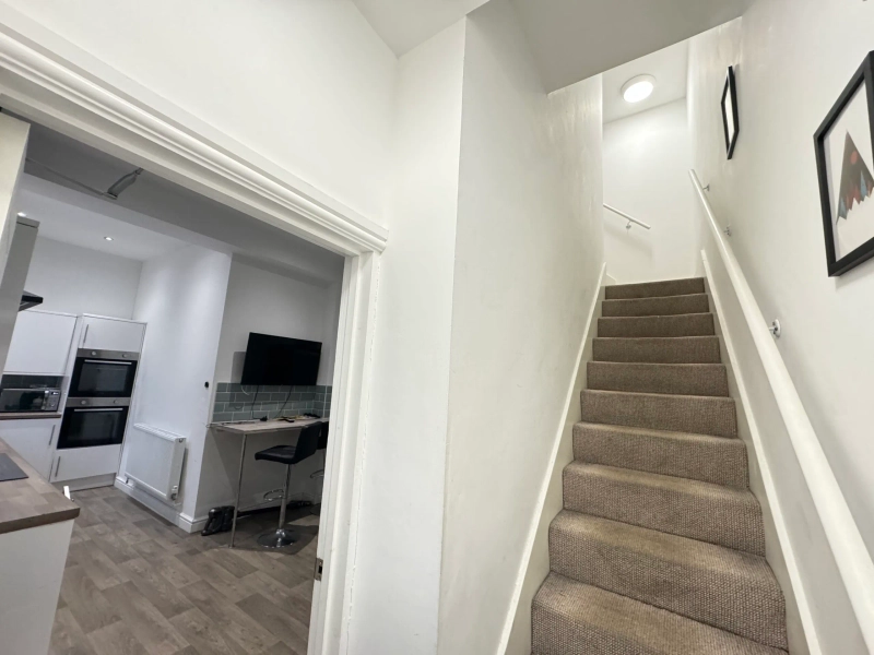 ENSUITE ROOMS- Monson Street - 6 Bed - Thumbnail 5