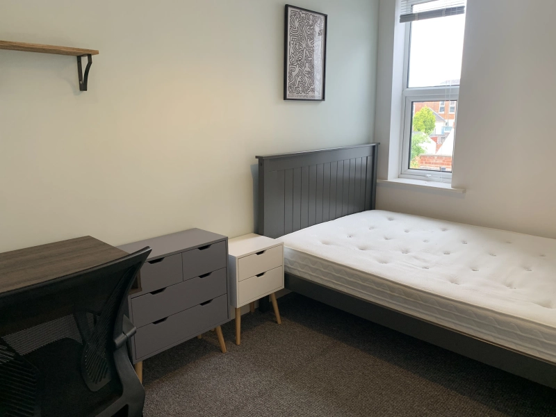 3 Bed Student Property | BILLS INCLUDED - Thumbnail 14