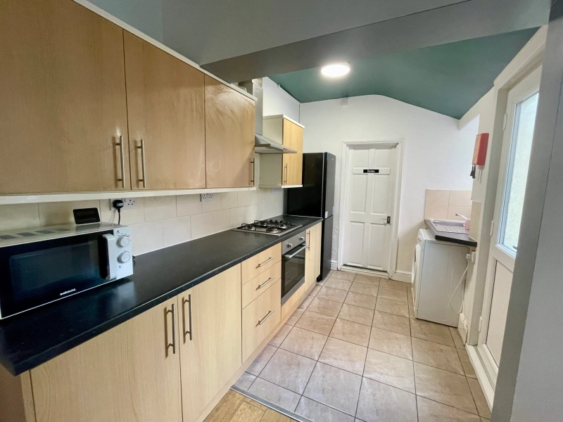 3 Bed Student Property | BILLS INCLUDED - Thumbnail 5