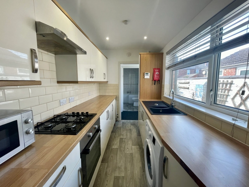 Derwent Street, LN1 1SL - 4 Bed - Thumbnail 10