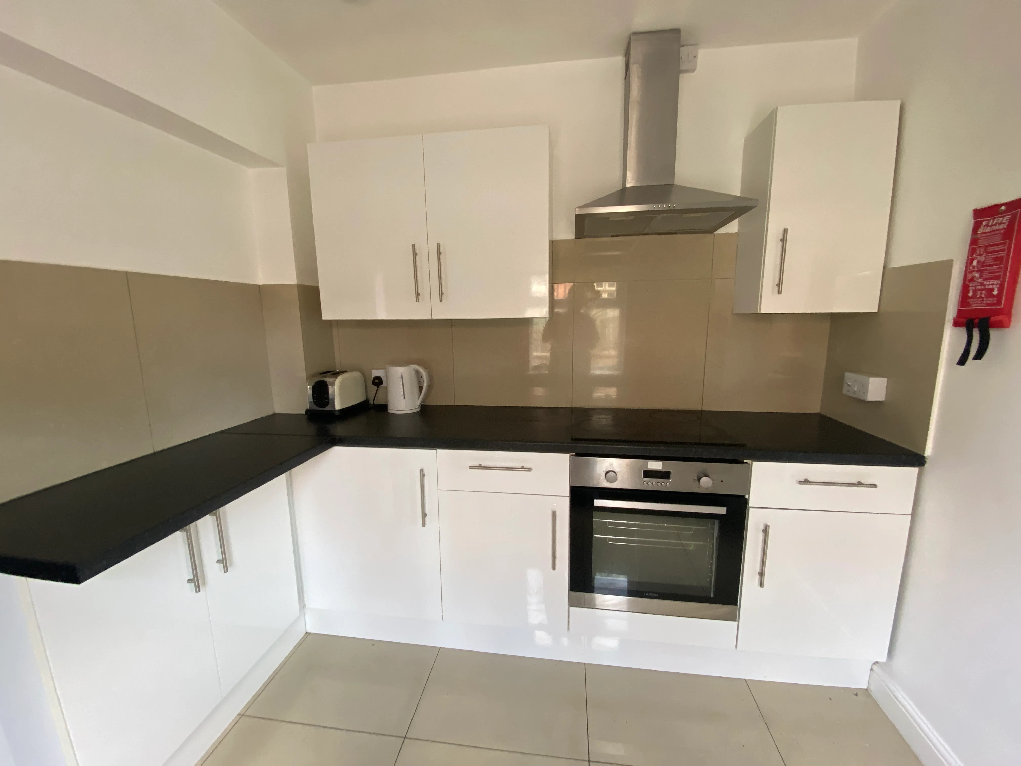 5 Bedroom Student House - Bills Included - Image 1