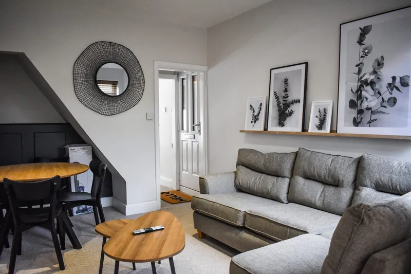 Thesiger Street - 4 Bed, 1 Room Available Now - Image 9