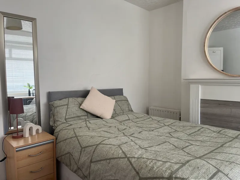 Spare Rooms // 3 BED & 3 BATH // AVAILABLE NOW!!! - Image 18