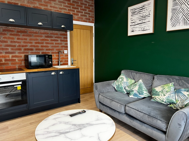 Lenton Boulevard: Flat 2 -  Luxury 1 bed student apartment - Thumbnail 2