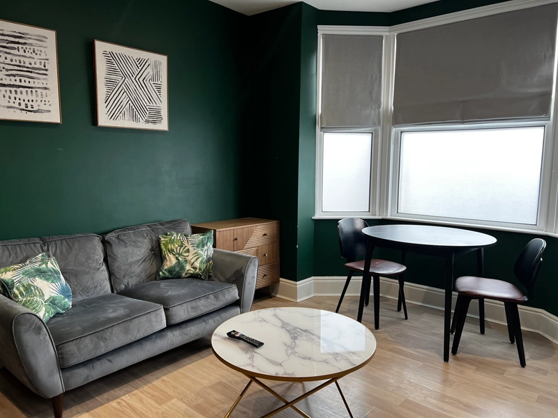 Lenton Boulevard: Flat 2 -  Luxury 1 bed student apartment - Thumbnail 3