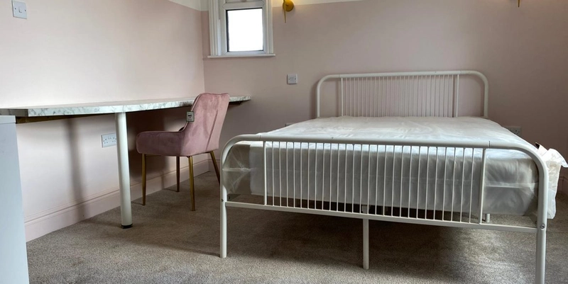 Lenton Boulevard Flat 4 - Luxury 1 Bed Student Apartment - Thumbnail 4