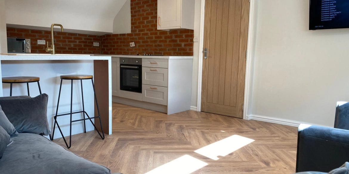 Lenton Boulevard Flat 5 - Luxury 2 Bed Student Apartment - Image 1