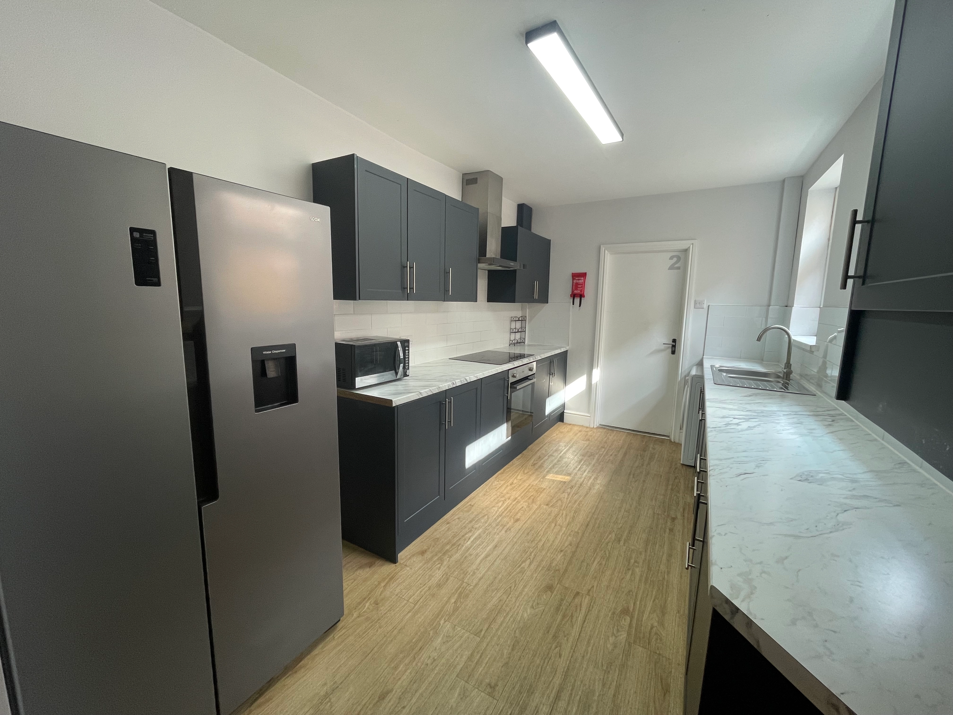 Portland Street - 5 Bed, 3 Bath - Bills Inclusive - Image 1