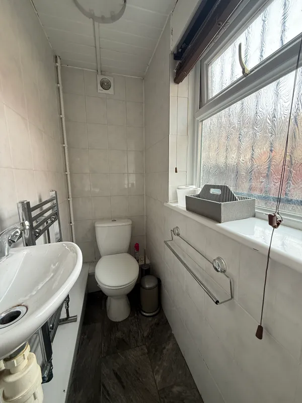 55 Teversal Avenue: 4 Bedroom Student House NG7 1PX - Image 12