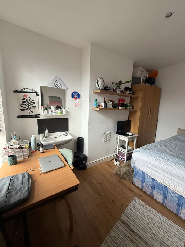 55 Teversal Avenue: 4 Bedroom Student House NG7 1PX - Image 15