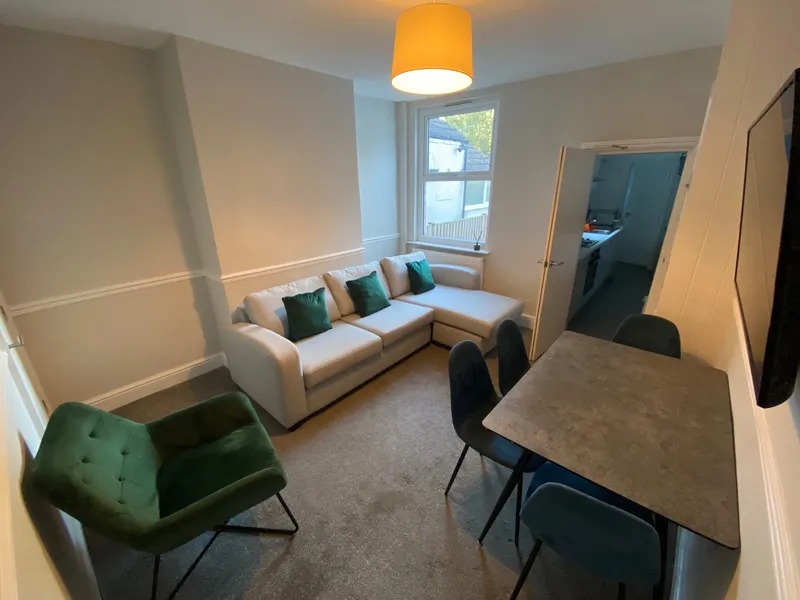 Windsor Street NG9 2BW - 4 Bedroom House share (Beeston) - Image 5