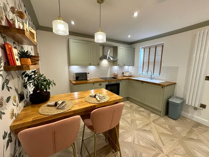 Luxury 1 Bed // Trollope St // AUG 2026 - Thumbnail 1