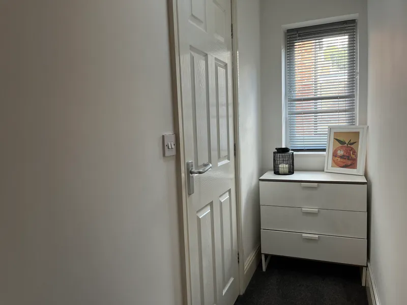 All Ensuites // Extra Large 7 Bed // Monks Rd // SEPT 2026 - Image 8