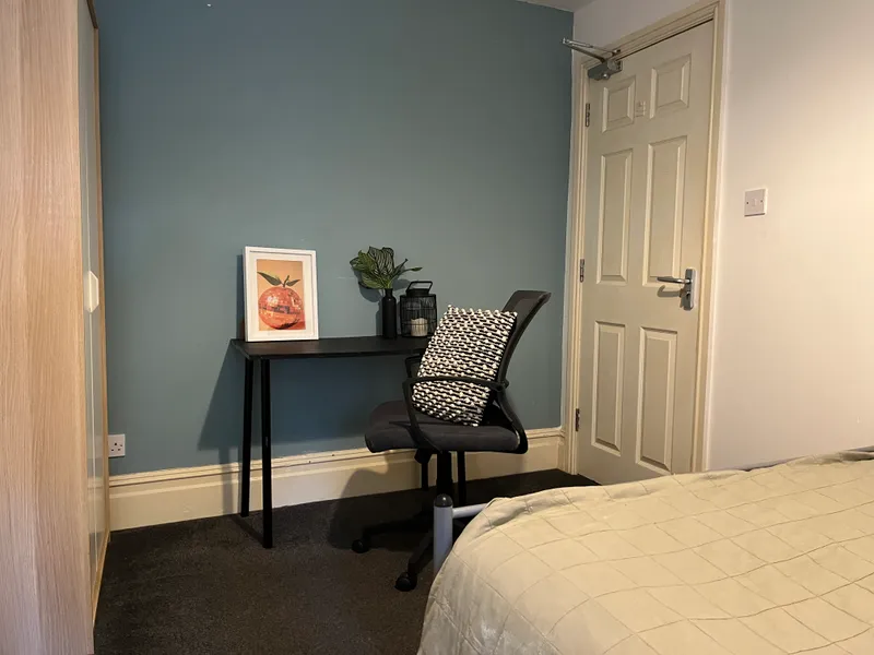 All Ensuites // Extra Large 7 Bed // Monks Rd // SEPT 2026 - Image 10