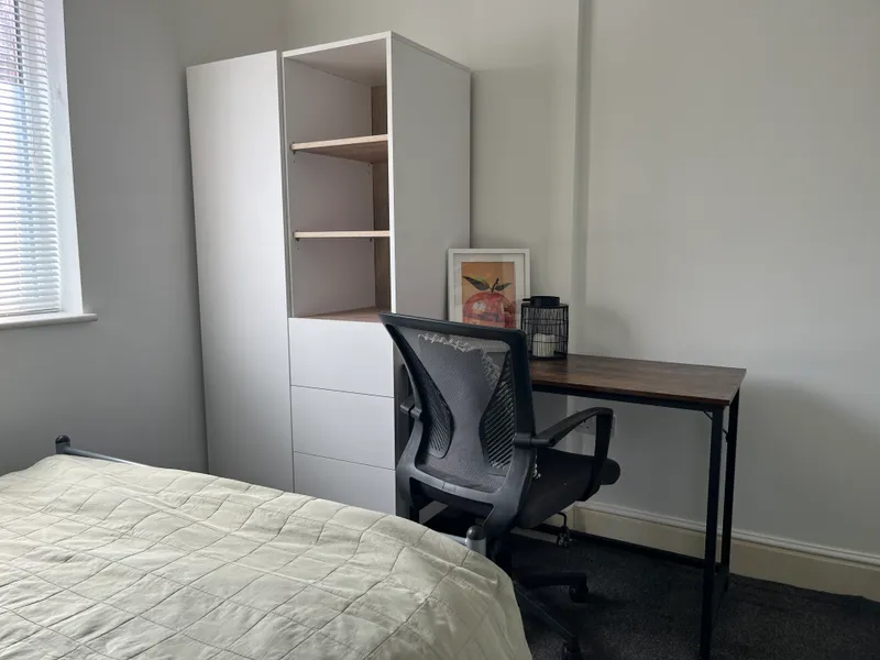 All Ensuites // Extra Large 7 Bed // Monks Rd // SEPT 2026 - Image 17