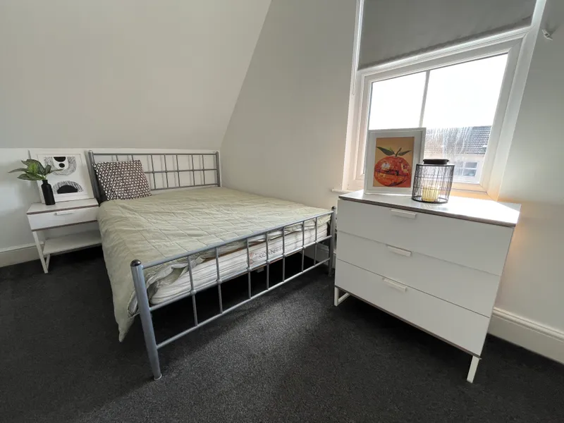 All Ensuites // Extra Large 7 Bed // Monks Rd // SEPT 2026 - Image 26