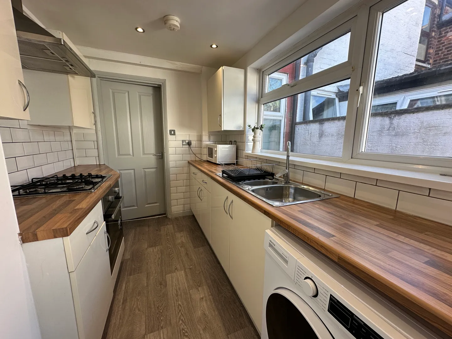 Large 2 Bed +Study Room // Ripon St // SEPT 2026 - Image 1