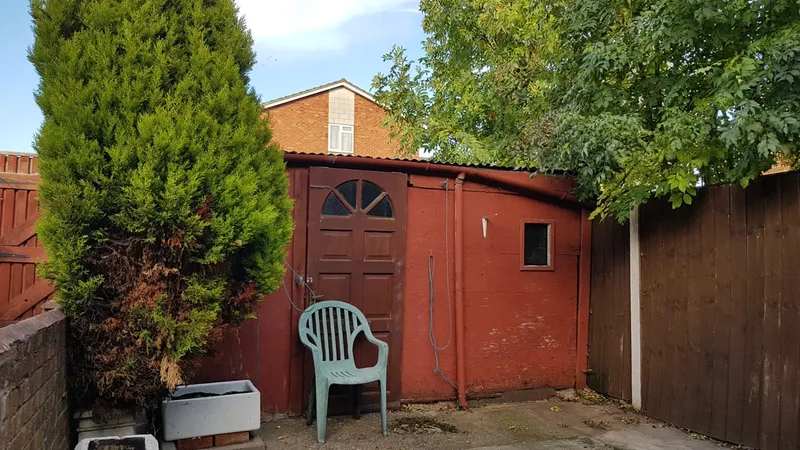 Large 2 Bed +Study Room // Ripon St // SEPT 2026 - Image 11