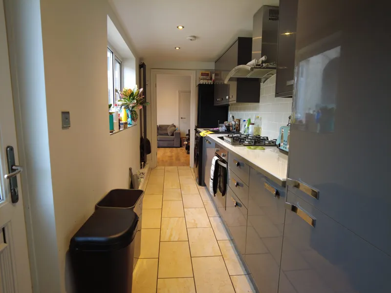 2 Bed +Study Room // Thesiger St // AUG 2026 - Image 2