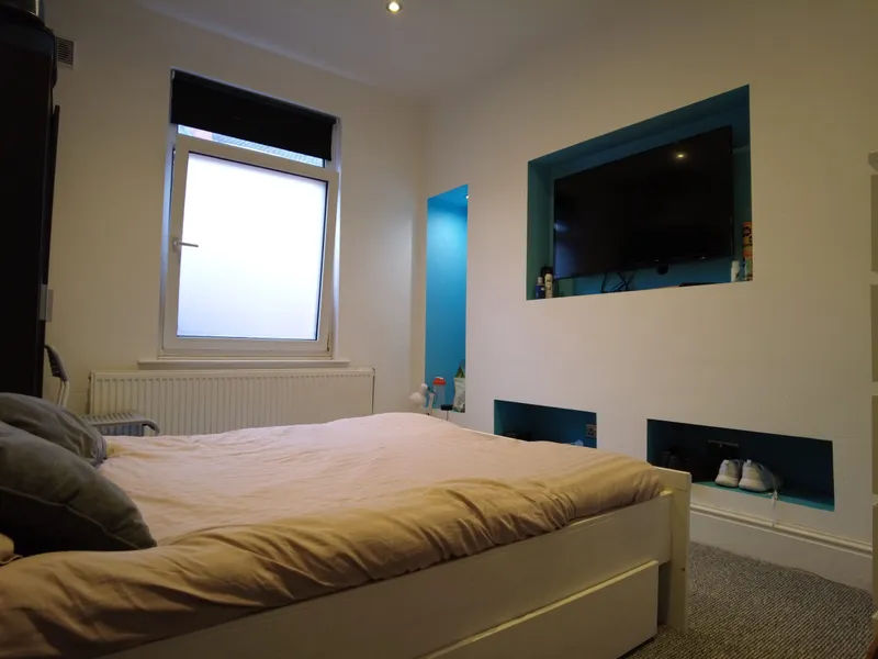 2 Bed +Study Room // Thesiger St // AUG 2026 - Image 7