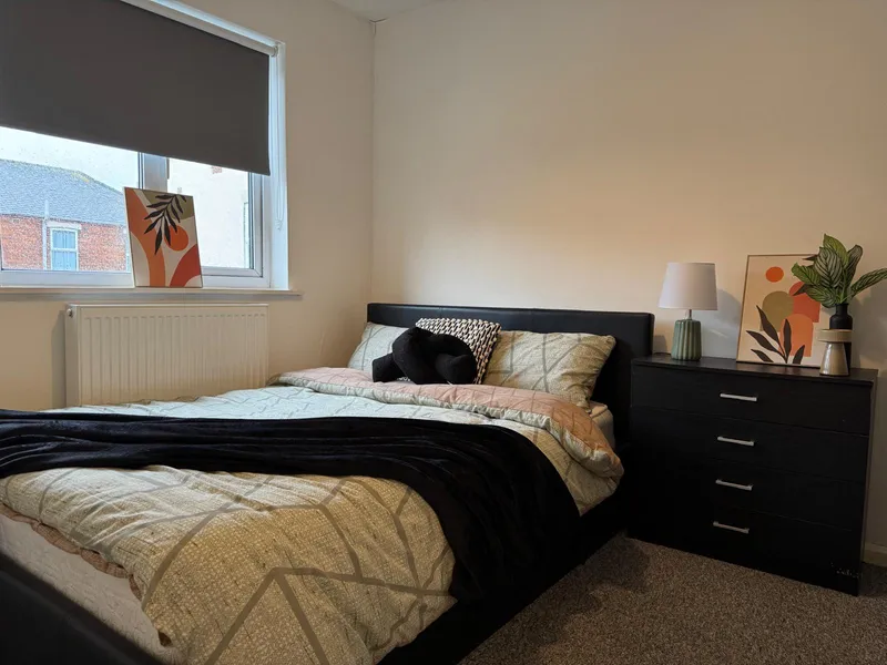 Allocated Parking Space // 2 Bed // Portland St // SEPT 2026 - Image 9