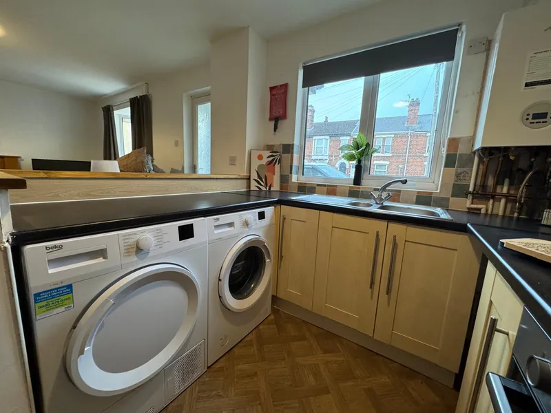 Allocated Parking Space // 2 Bed // Portland St // SEPT 2026 - Image 15