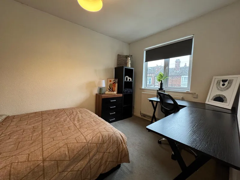 Allocated Parking Space // 2 Bed // Portland St // SEPT 2026 - Image 3