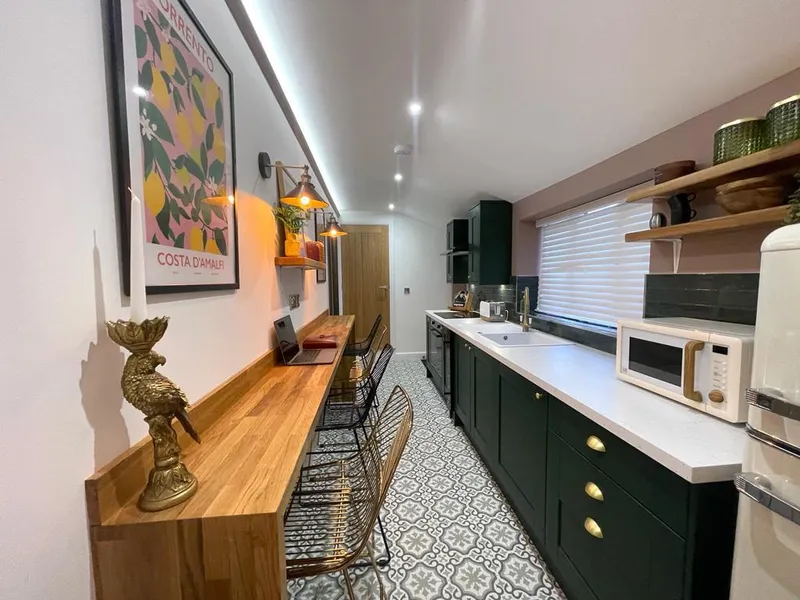 All Ensuites // Luxury  2 Bed // Boultham Ave // SEPT 2026 - Image 7
