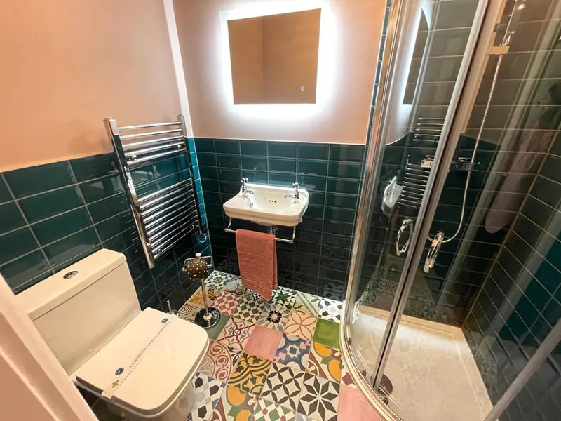 All Ensuites // Luxury  2 Bed // Boultham Ave // SEPT 2026 - Image 15