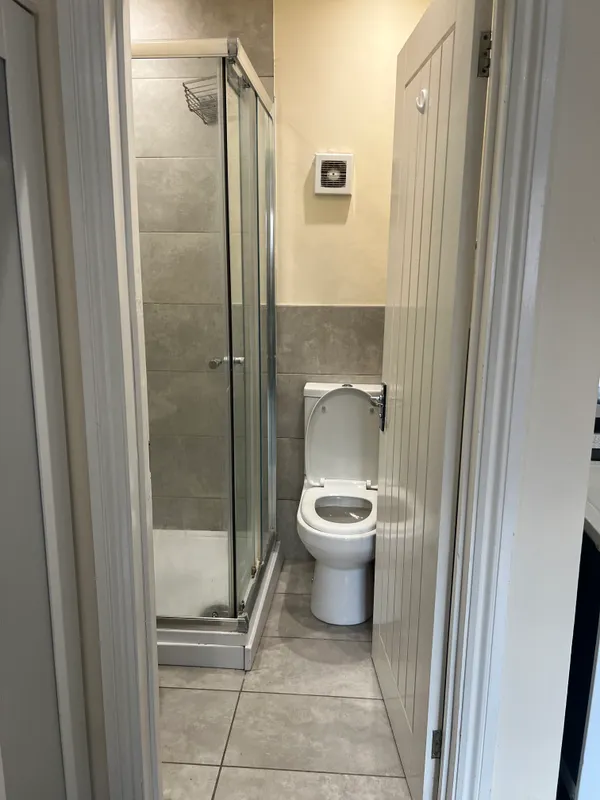 Derby Grove: Student Studio Flat NG7 1PF - Image 7