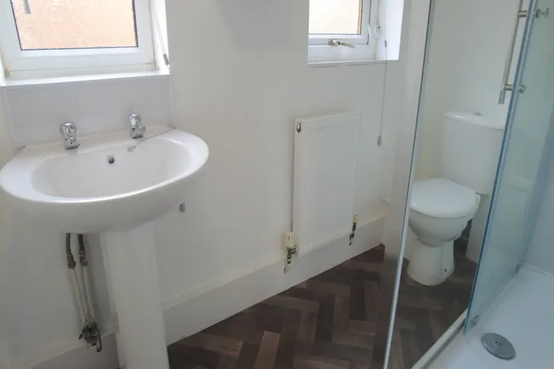 6 Bed Student House //  July 2026 - Image 4