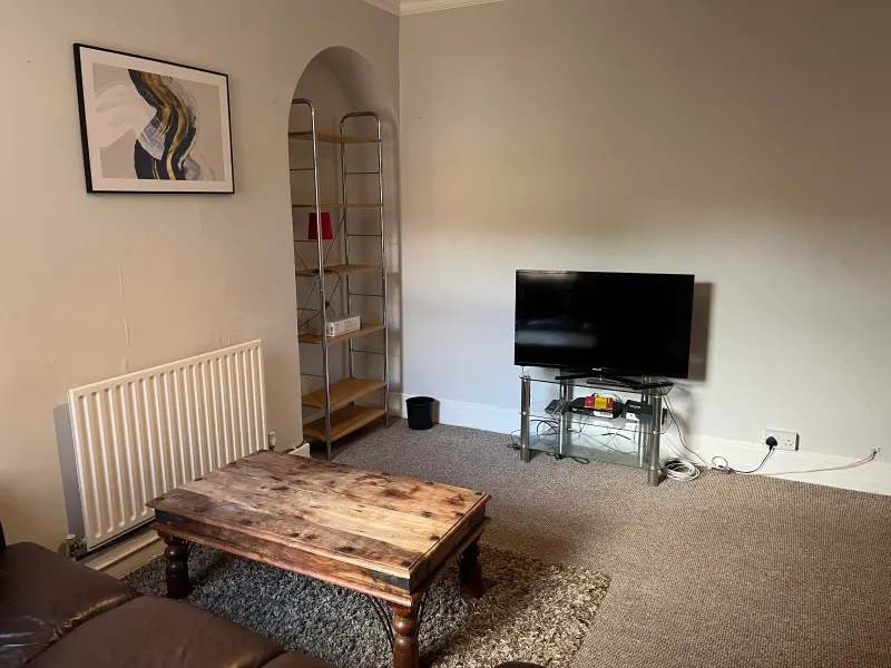 Spacious 4 Bed // All Ensuite // Jul 2026 - Image 6