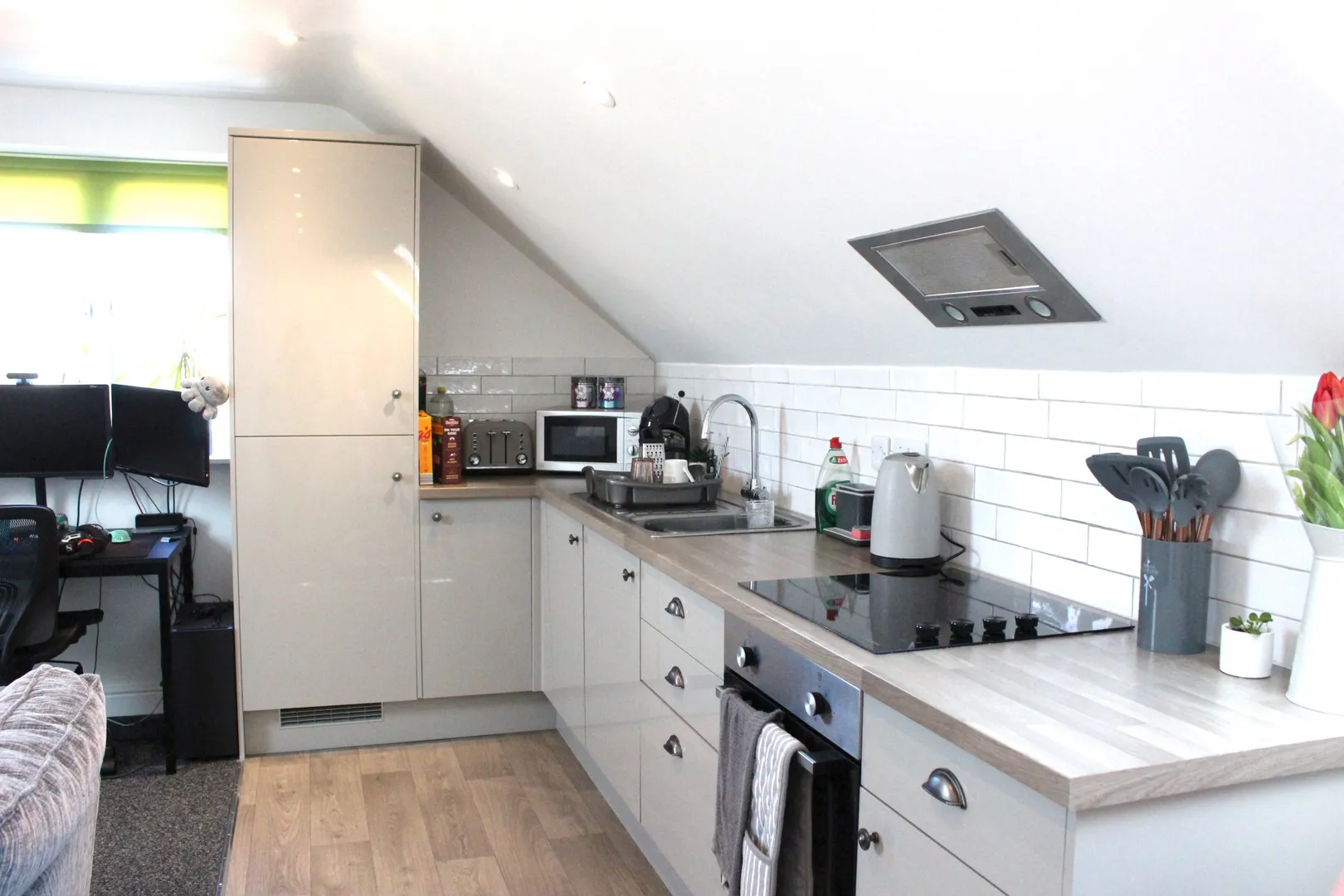 High Street // 1 Bed Apartment // SEPT 2026 - Image 1